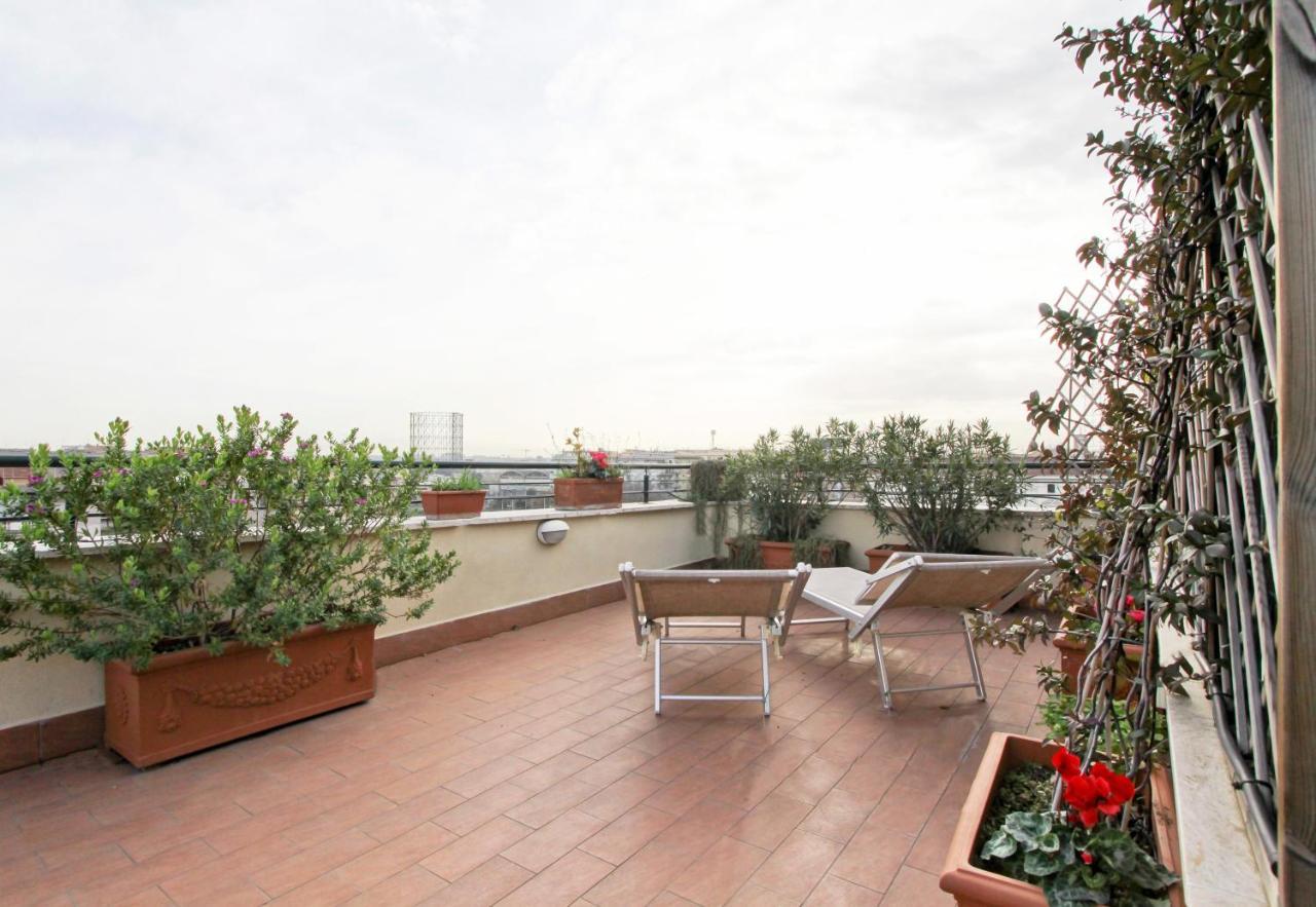 Апартаменты In The Clouds Over Trastevere, Penthouse Studio Рим Экстерьер фото