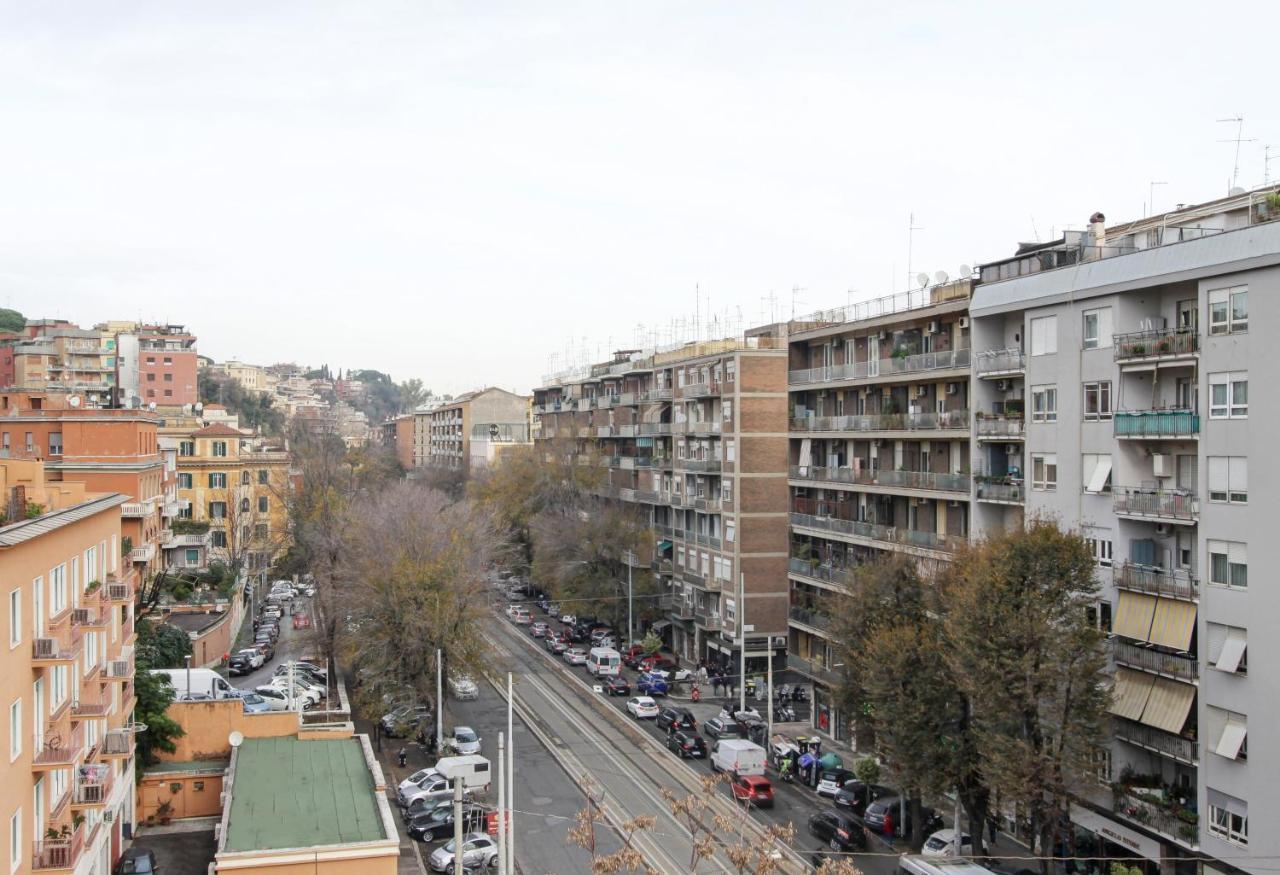 Апартаменты In The Clouds Over Trastevere, Penthouse Studio Рим Экстерьер фото