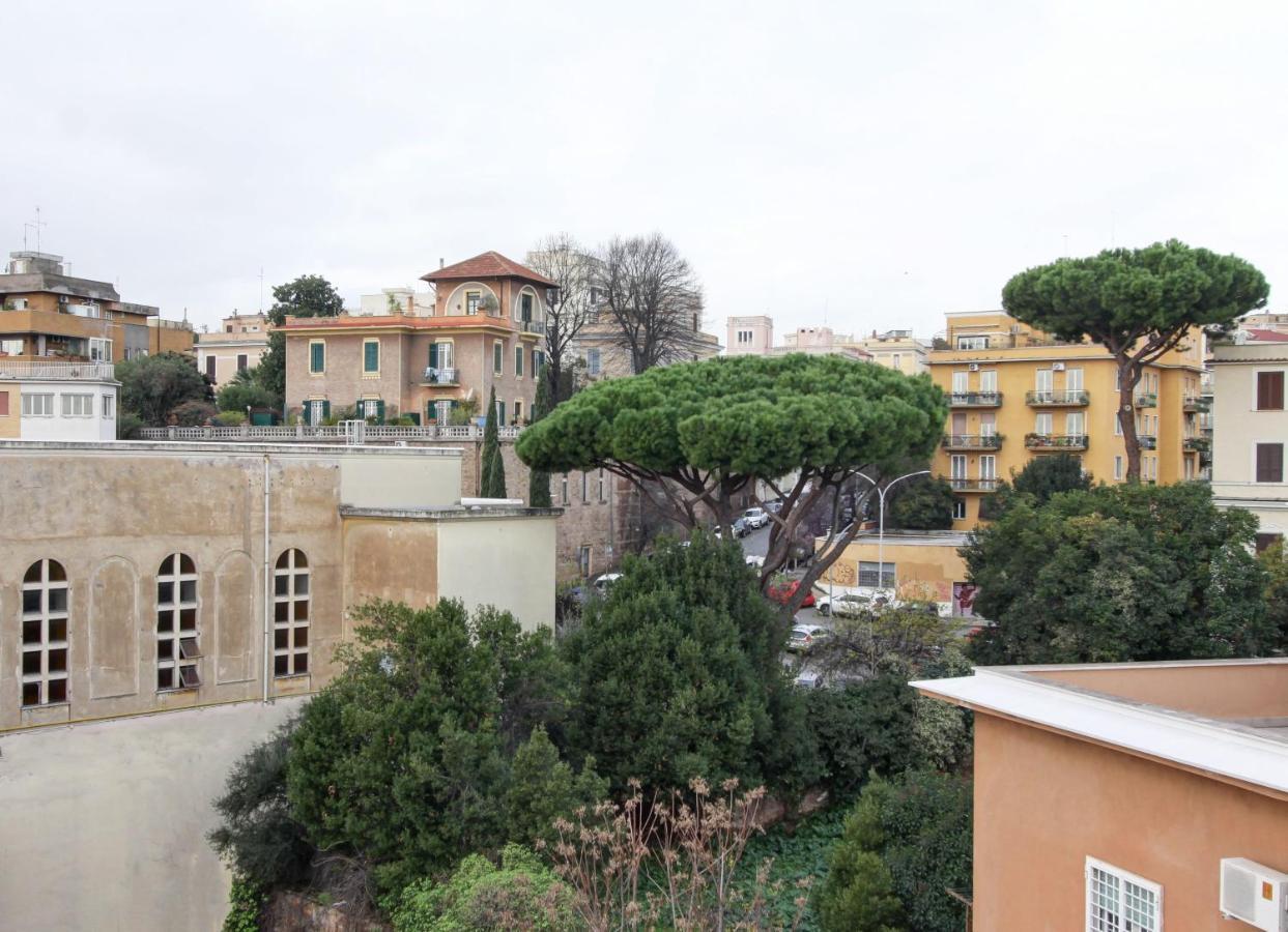 Апартаменты In The Clouds Over Trastevere, Penthouse Studio Рим Экстерьер фото